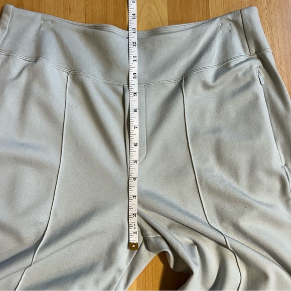 Athleta Eastbound Wide Leg Pant Grey Zip Pockets Athleisure Cozy Fall - Picture 9 of 10